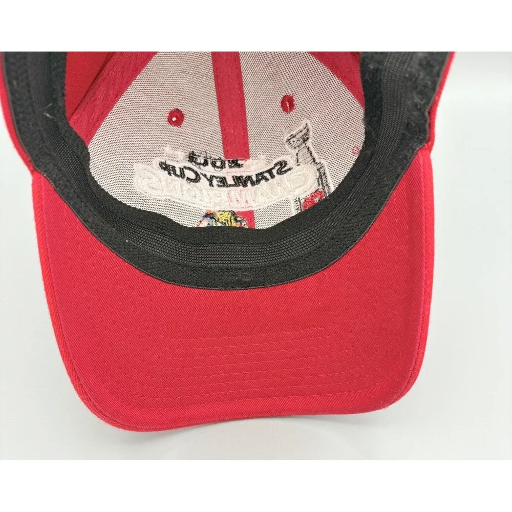 New Era Chicago Blackhawks 2013 Stanley Cup Champions Hat M/L Flex Fit Cap‎ Red